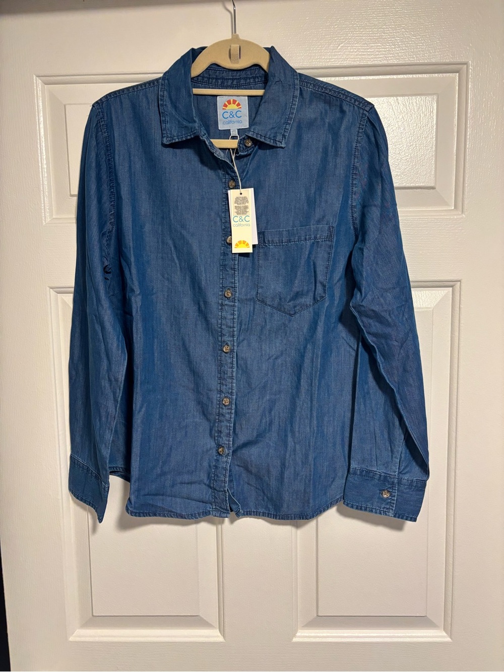 NEW C&C California Women’s Denim Button Down
